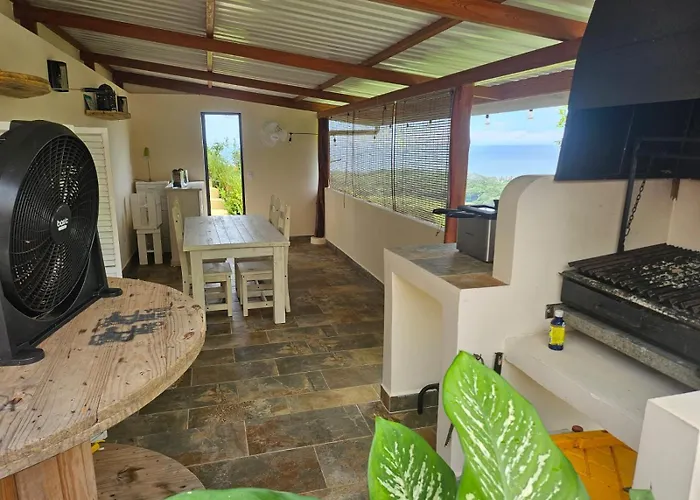 Bed & Breakfast La Colina Pura Vista 3*